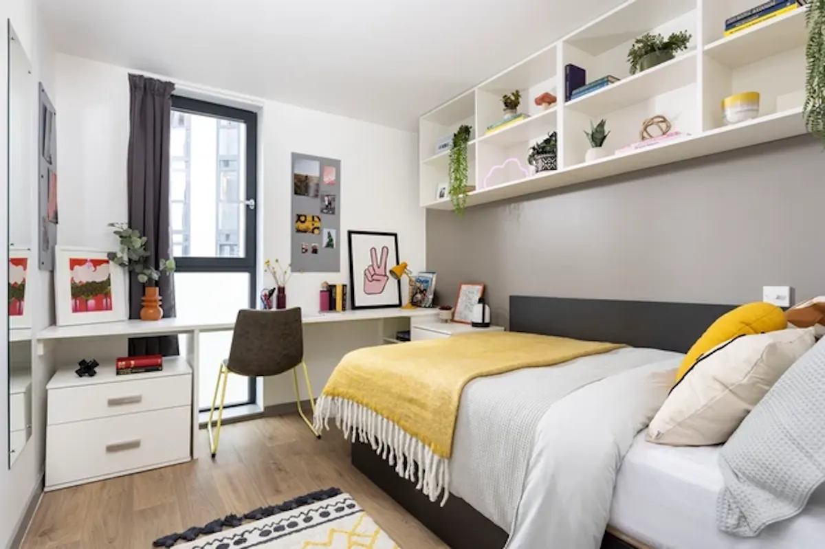 Ensuite Large Standard Double ROOM