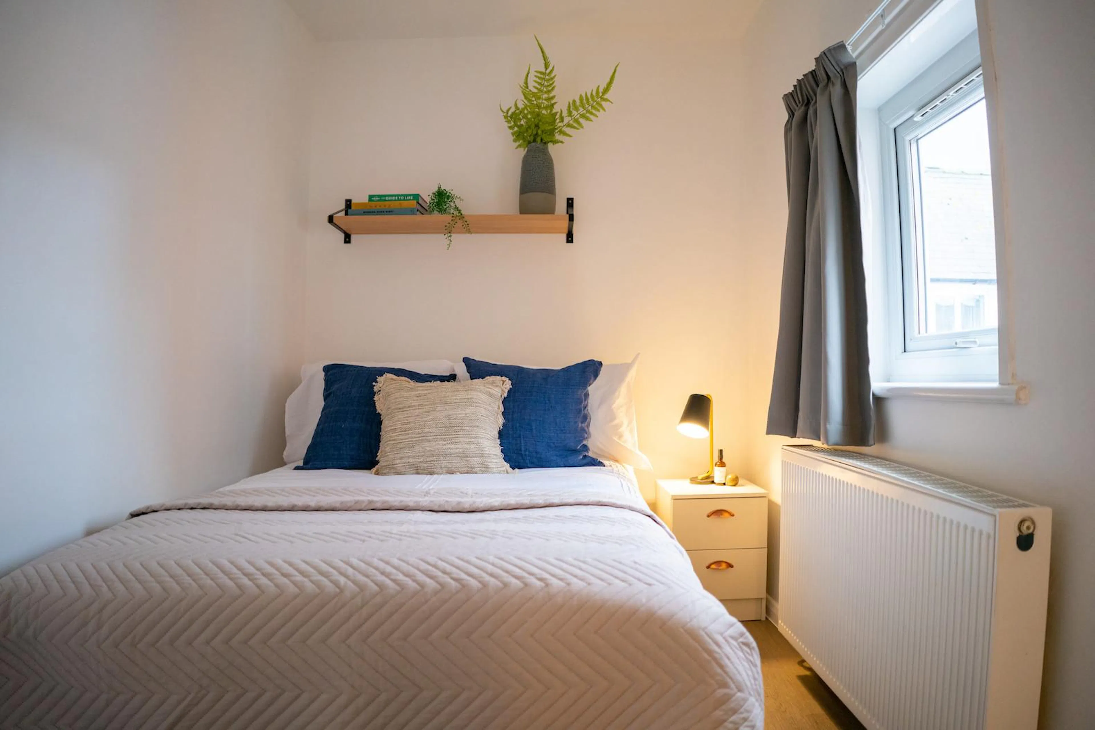 5 Bed Apartment ROOM 2