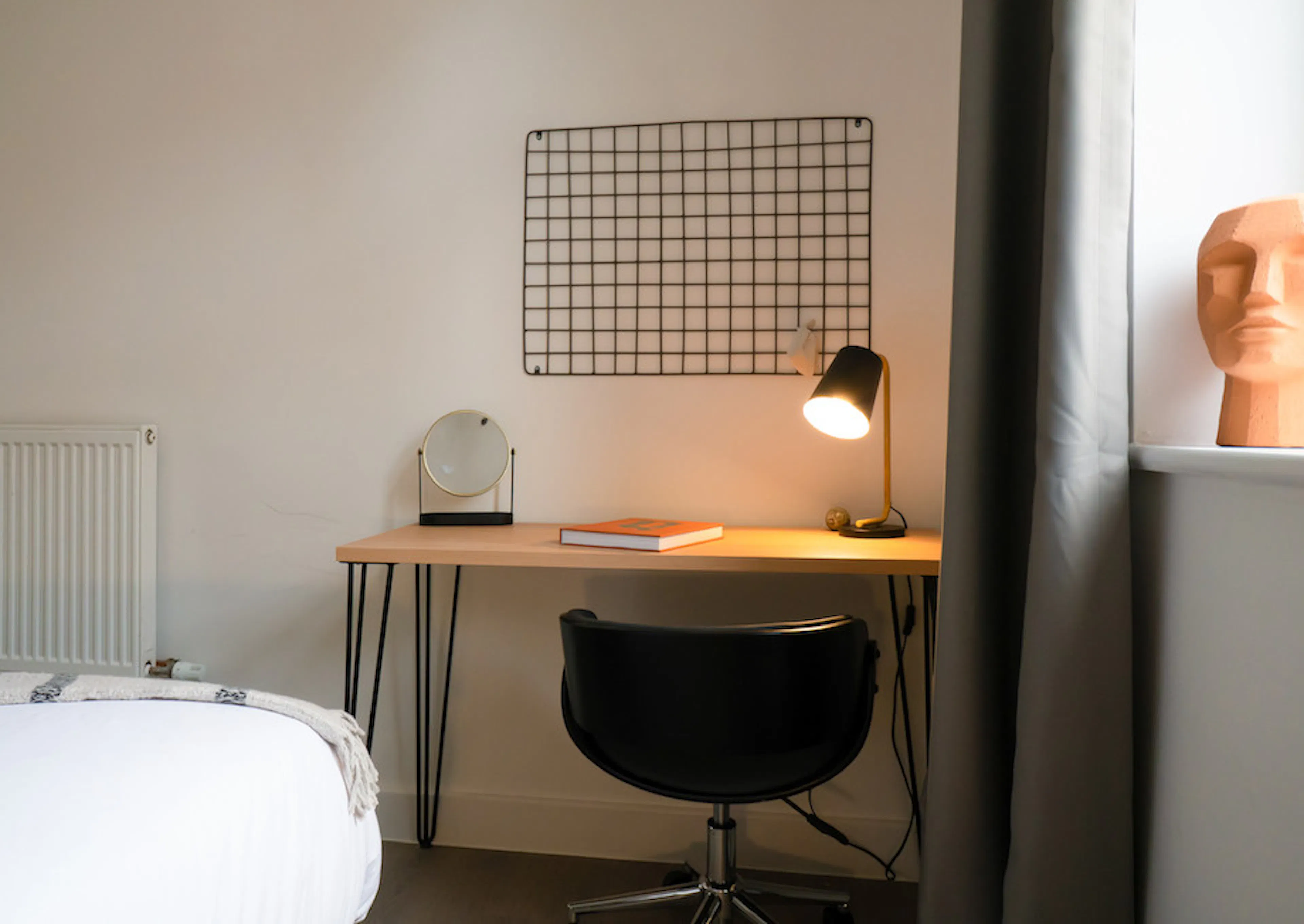 ROOM ROOM 1