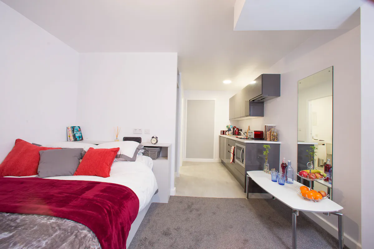 ROOM ROOM