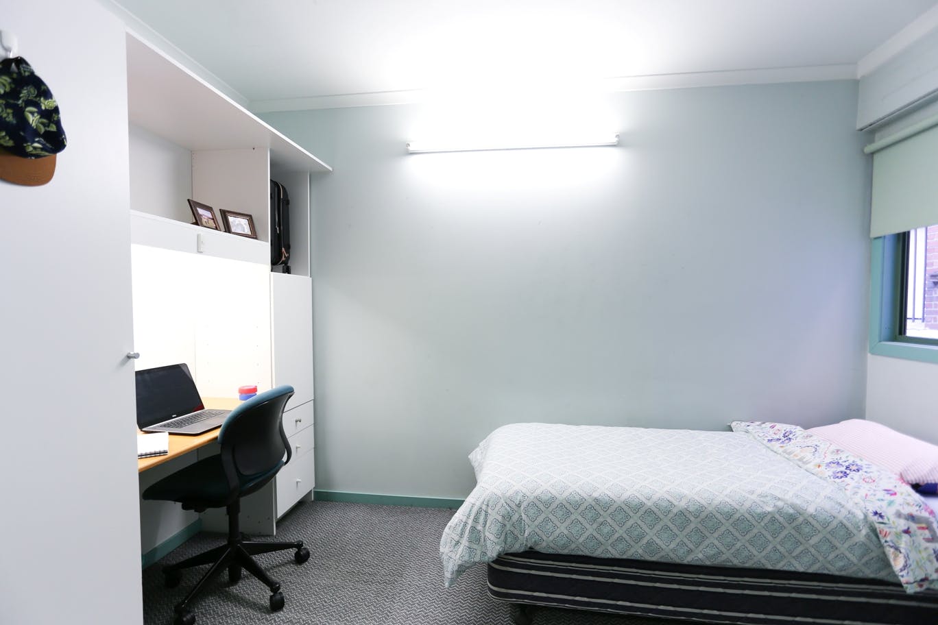 bouverie-residence-melbourne-3 Bedroom Apartment