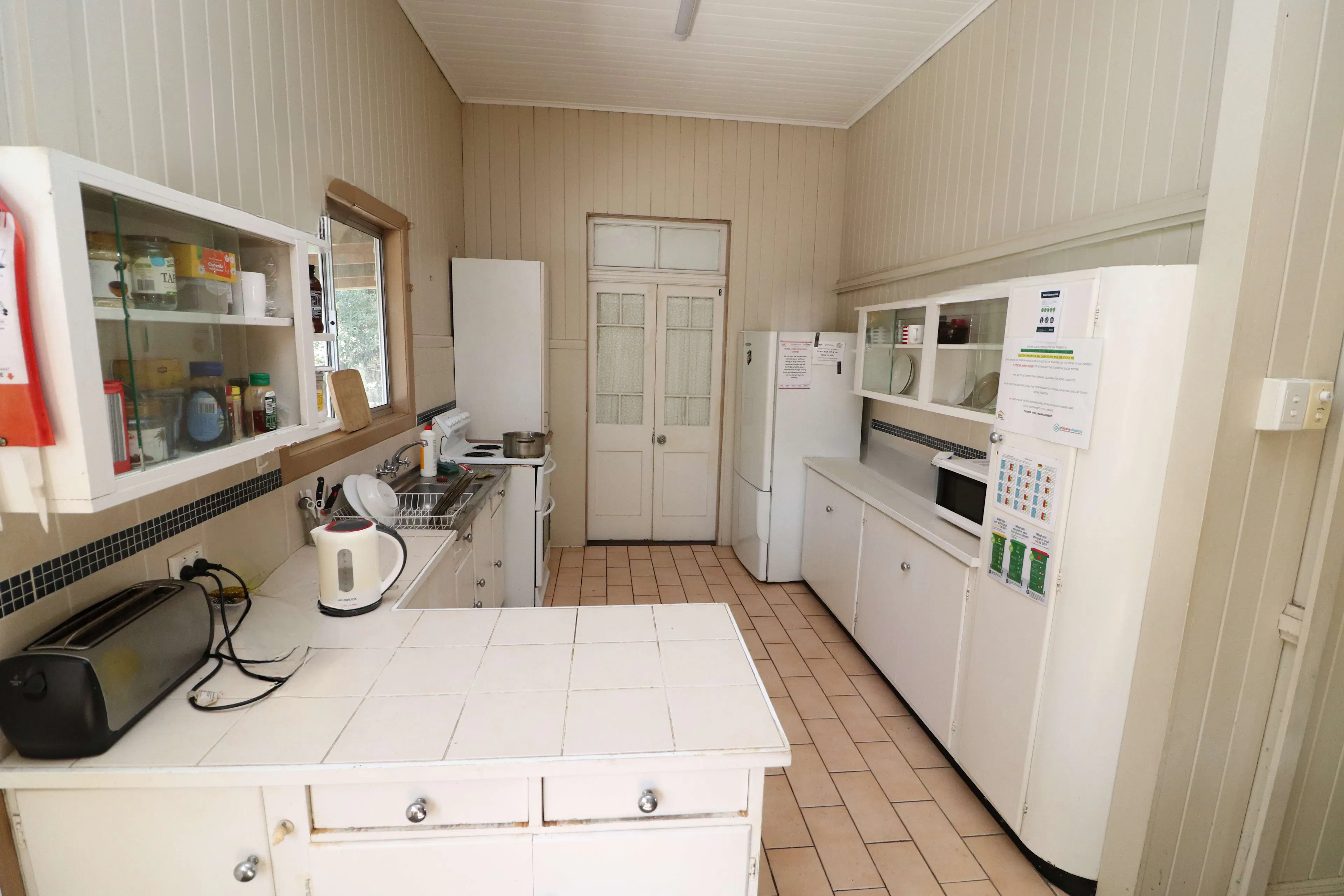 Breezy Double Room KITCHEN 2