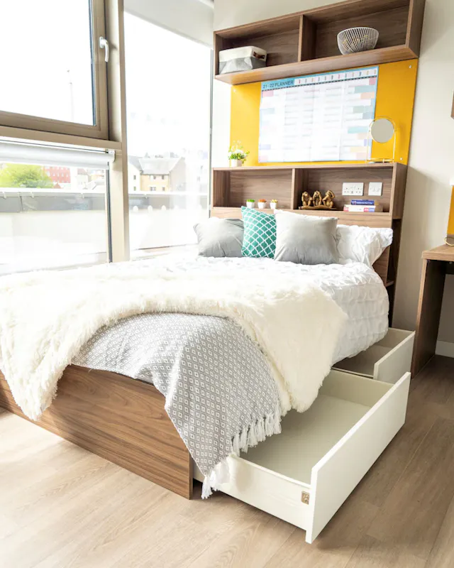 Studio Platinum - City View room image 2