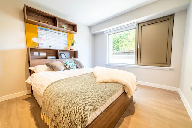 Studio Silver - City View room image 1