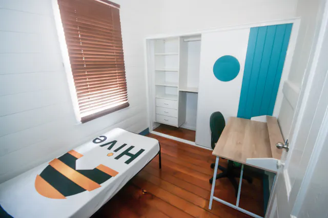 Bright Single Room room image 1