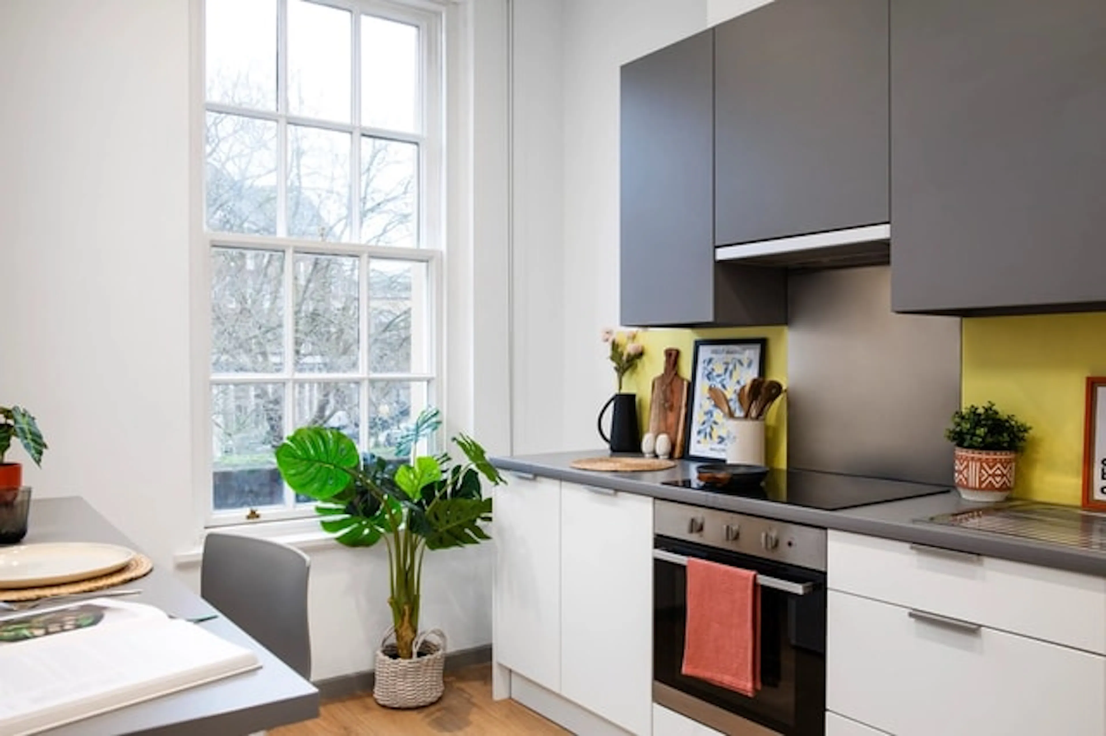 Studio Small High Double KITCHEN 4