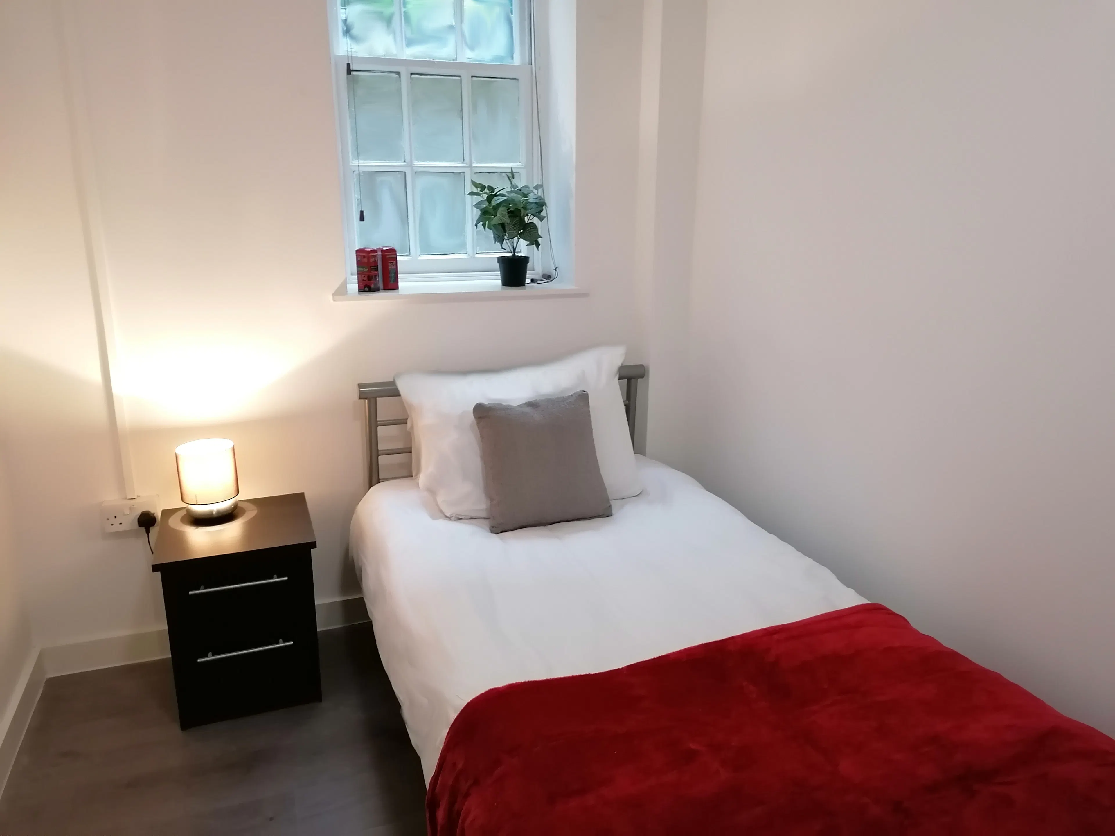 Standard Single Shared Bathroom ROOM 3