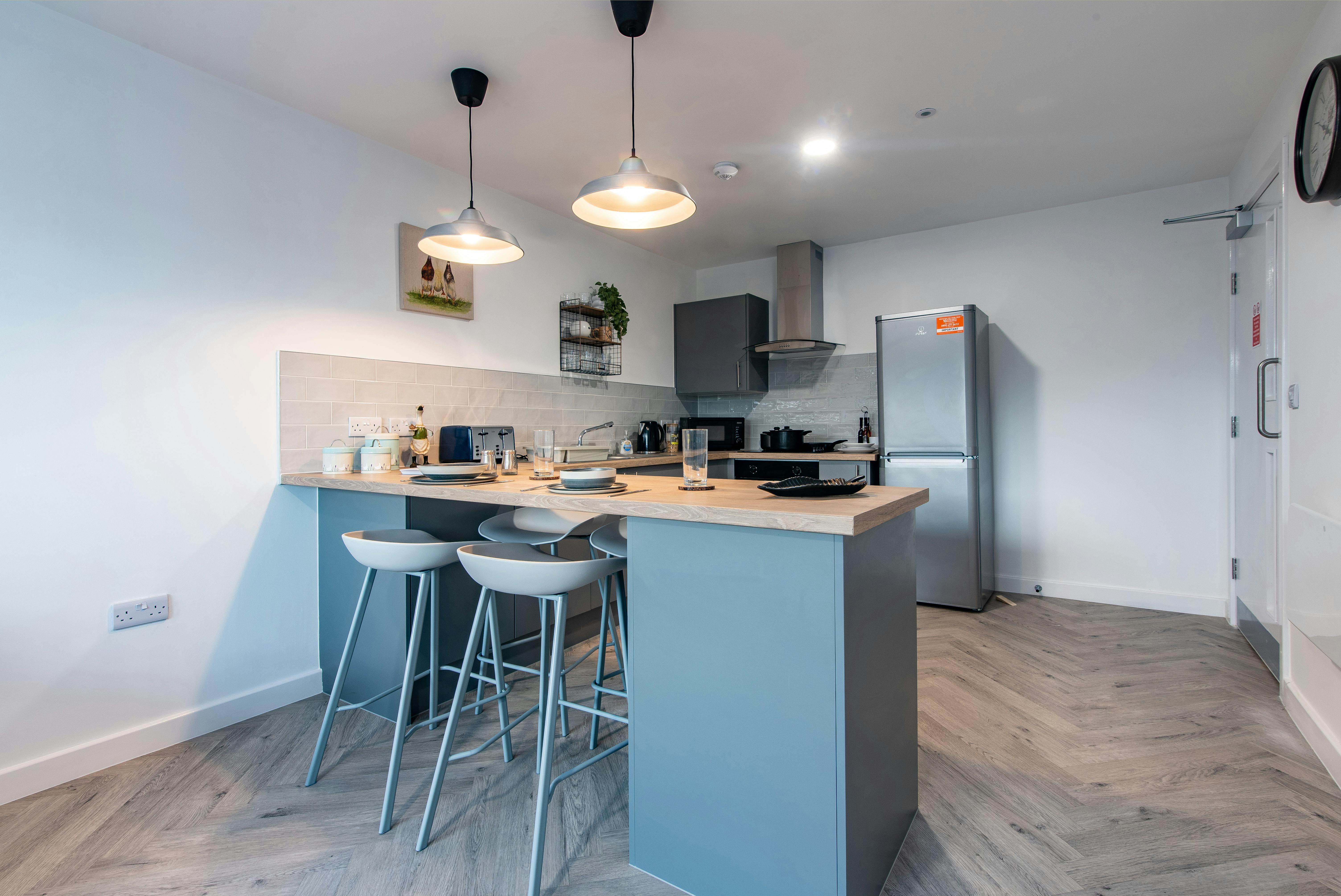 6 BED CLUSTER (Super Deluxe)