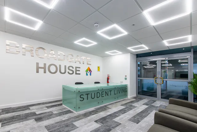 Ensuite Room room image 1