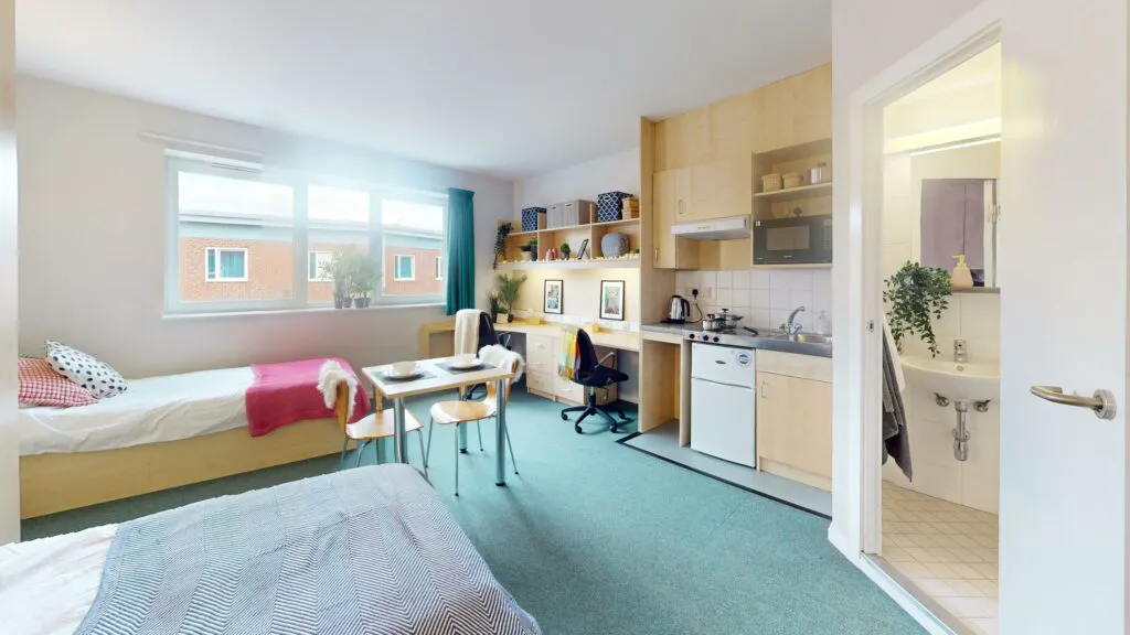 Twin Ensuite Studio ROOM 4