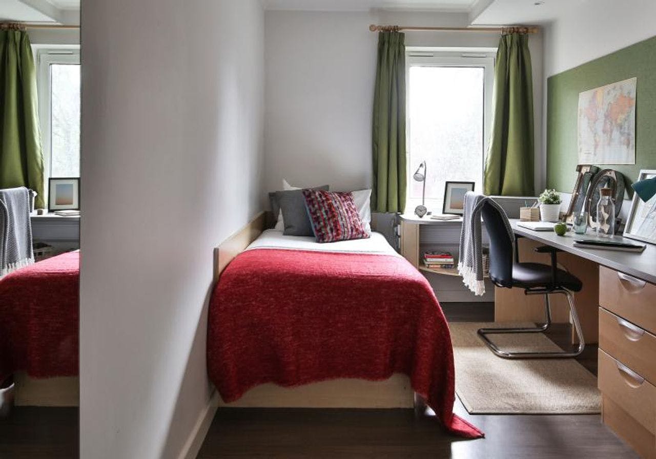 iQ Broderick House Birmingham UniAcco