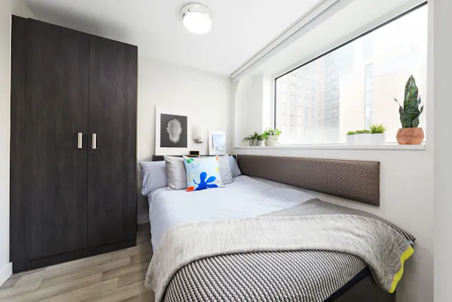 Bronze 2-Bed Apartment room image 1