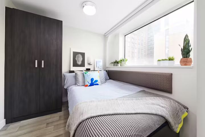 tower-bristol-Bronze 2-Bed Apartment-1