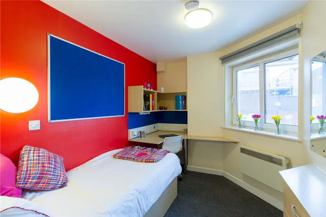 Bronze En-Suite room image 1
