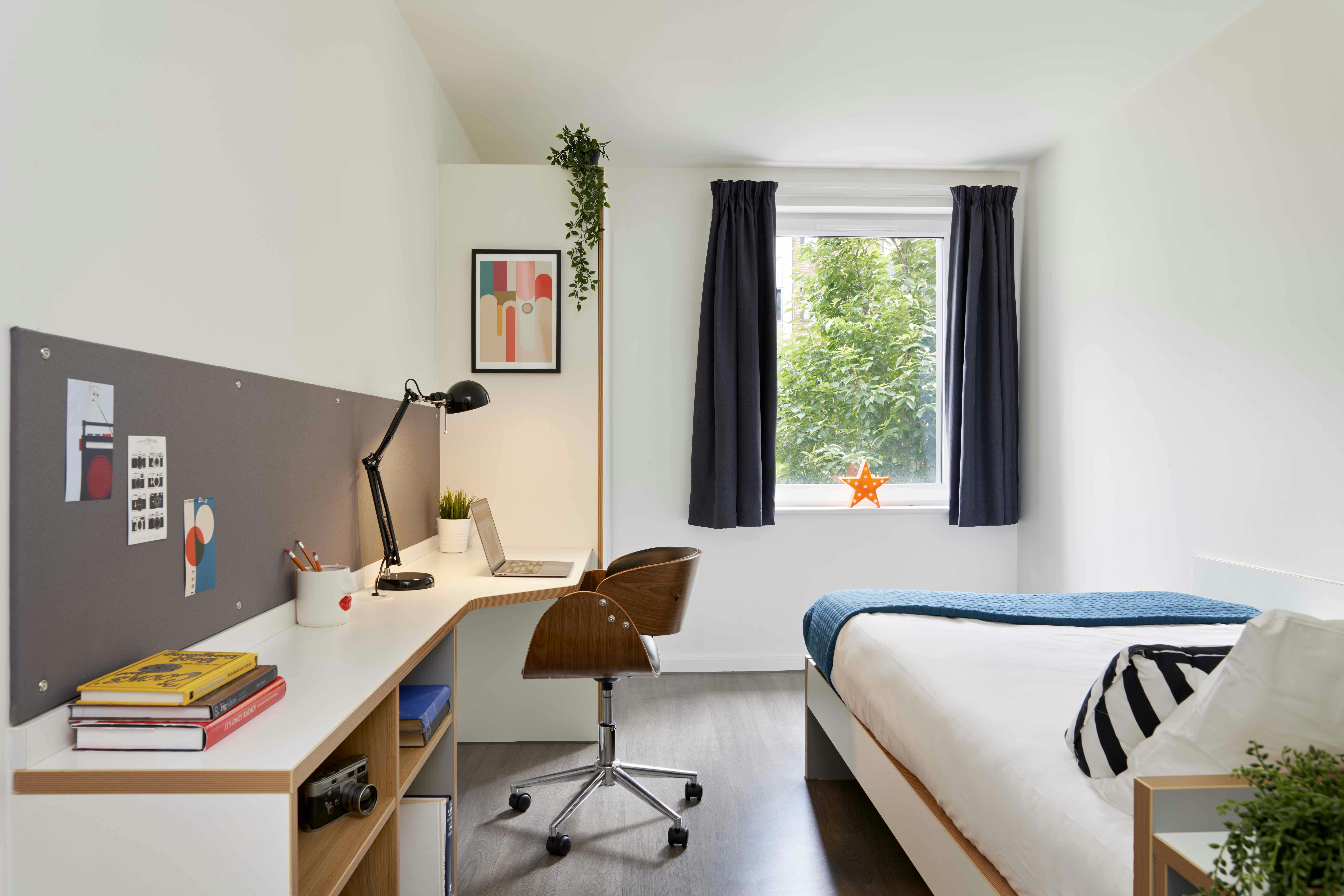 Bronze En-Suite