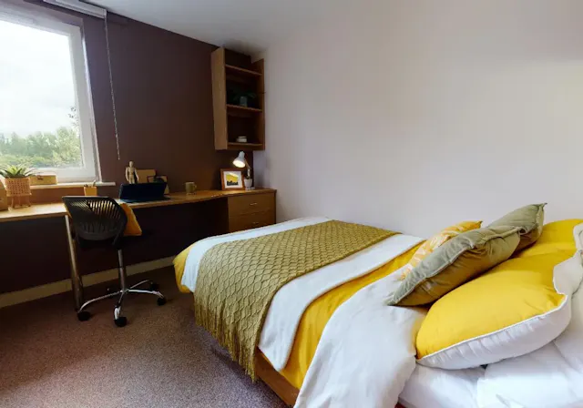 Bronze En Suite room image 2
