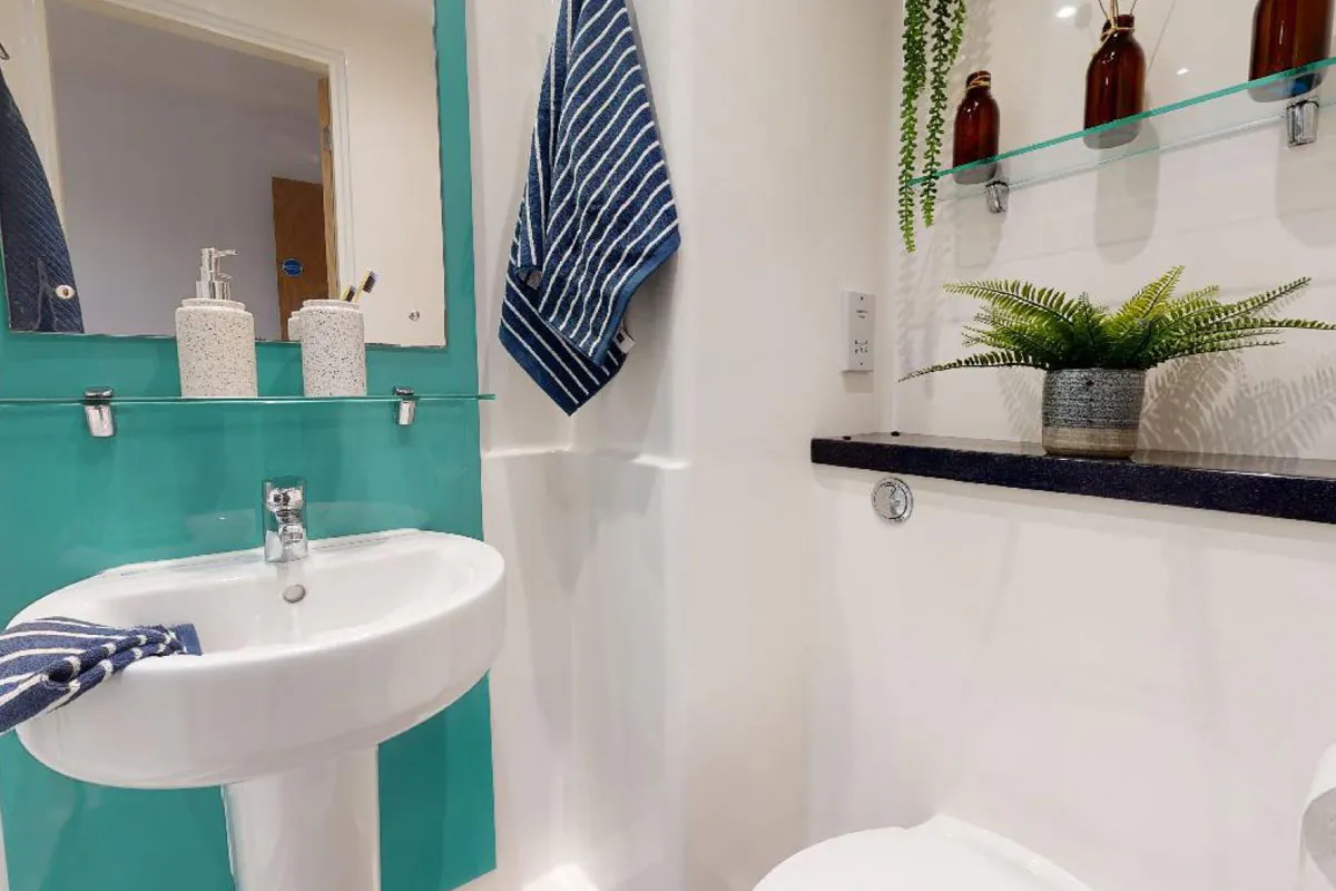 BATHROOM BATHROOM 3