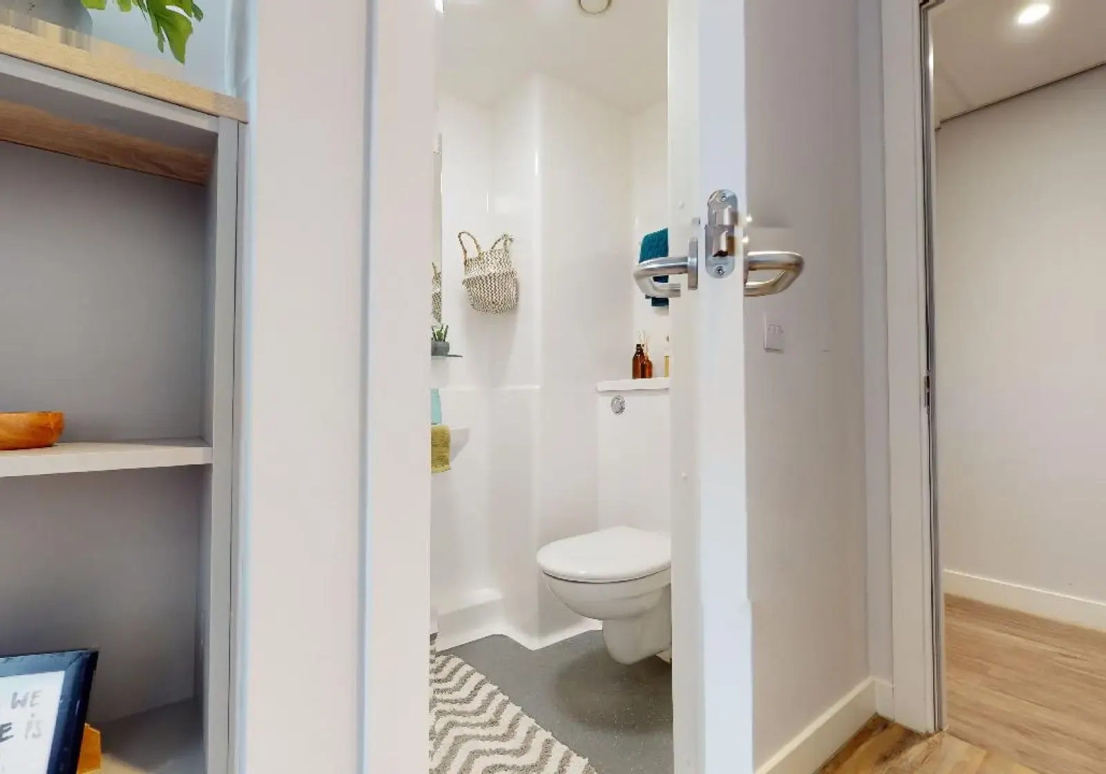 Bronze En Suite Plus