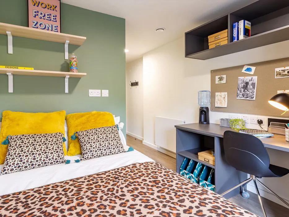 Bronze En Suite River View ROOM