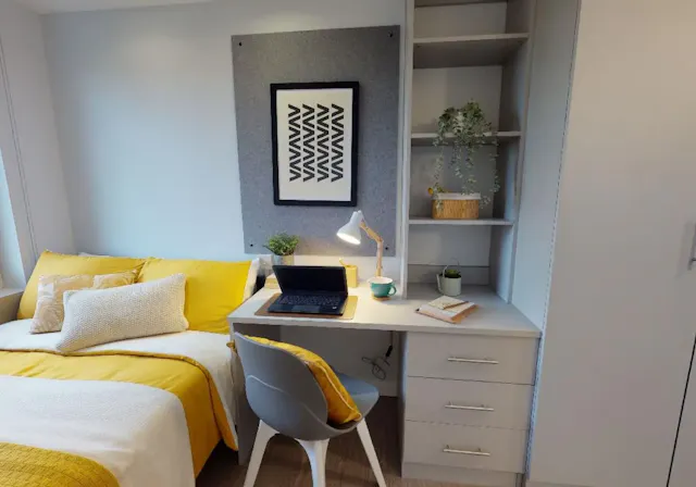 Bronze En Suite room image 2