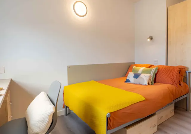 Bronze En Suite room image 2