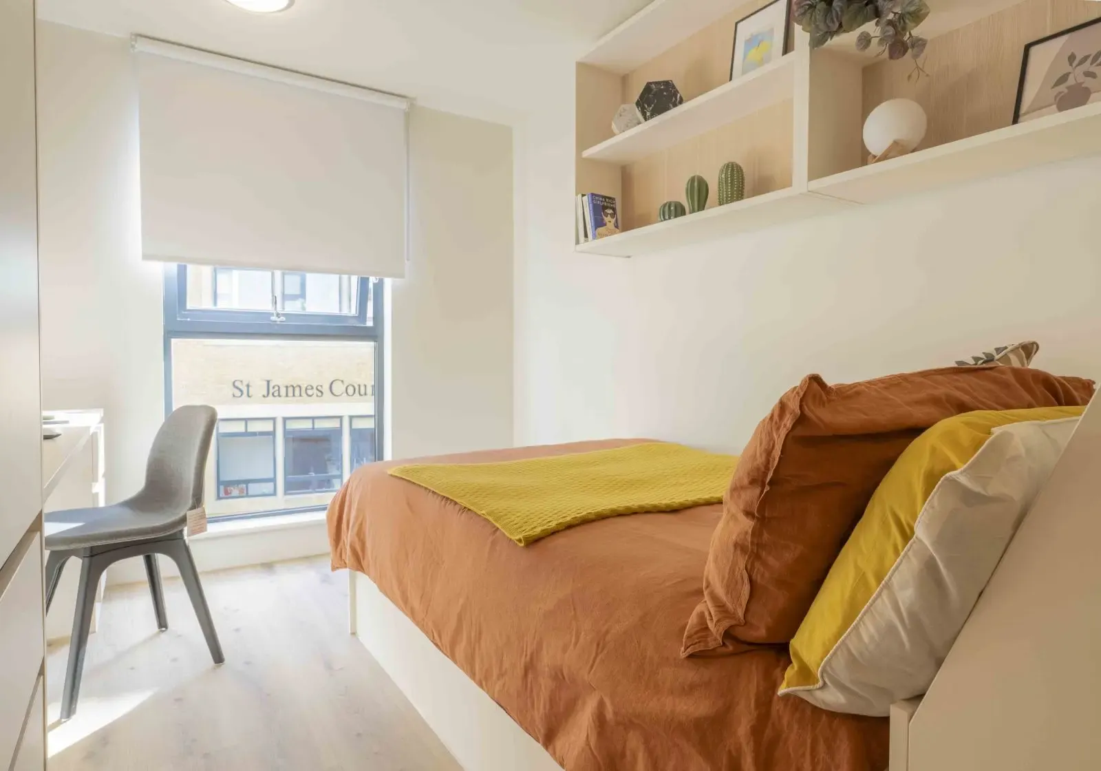 Bronze En-Suite