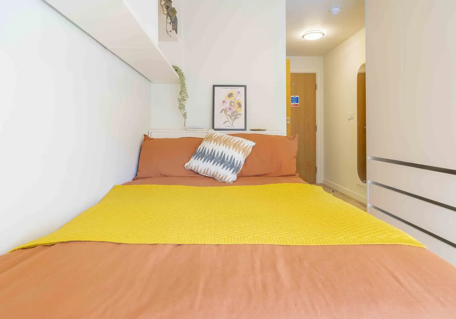 Bronze En-Suite