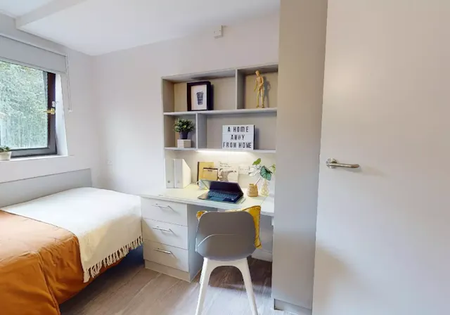Bronze En Suite room image 1