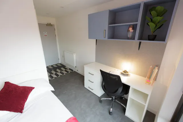 Bronze En-Suite room image 2