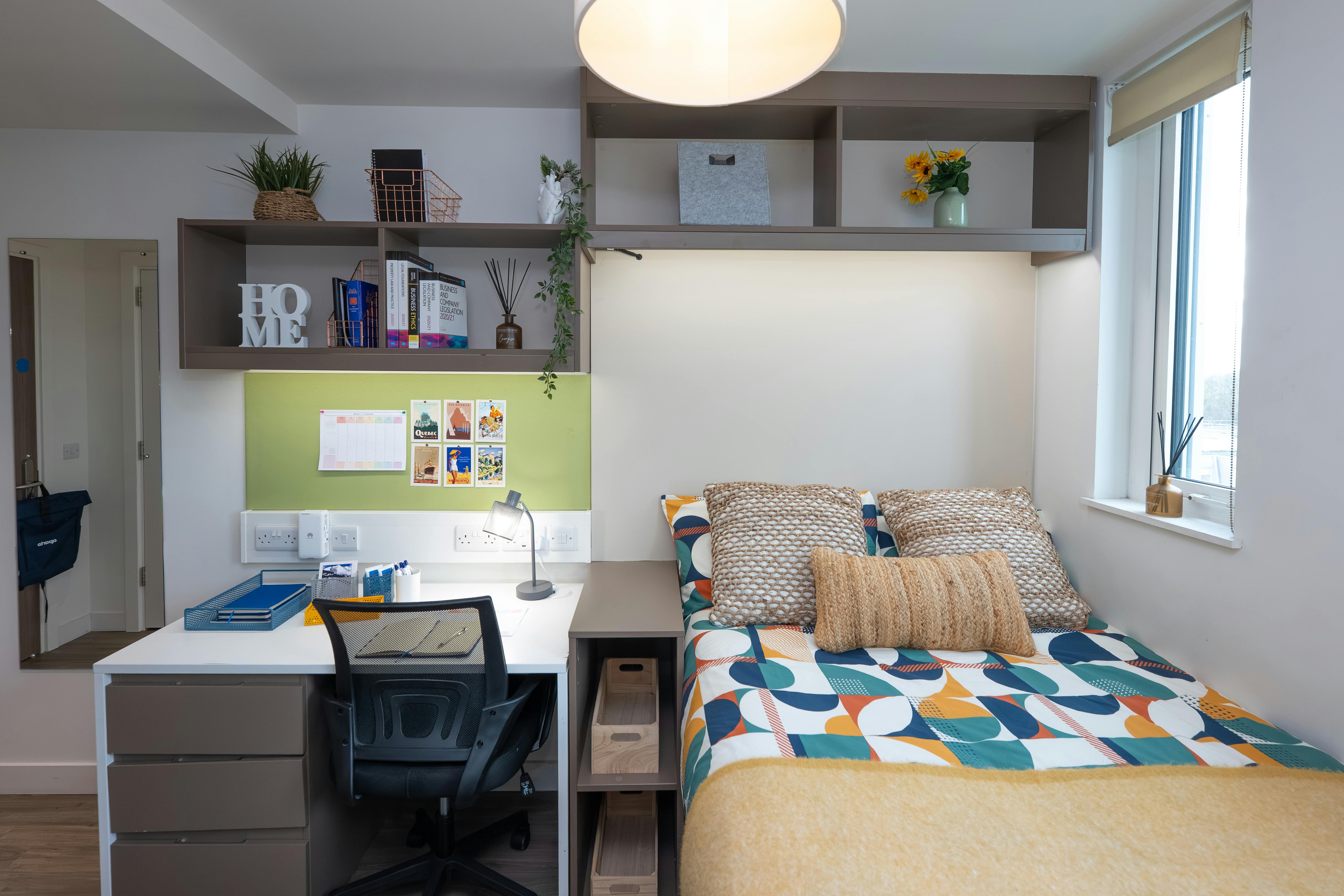 arbury-court-kingston-Bronze Ensuite