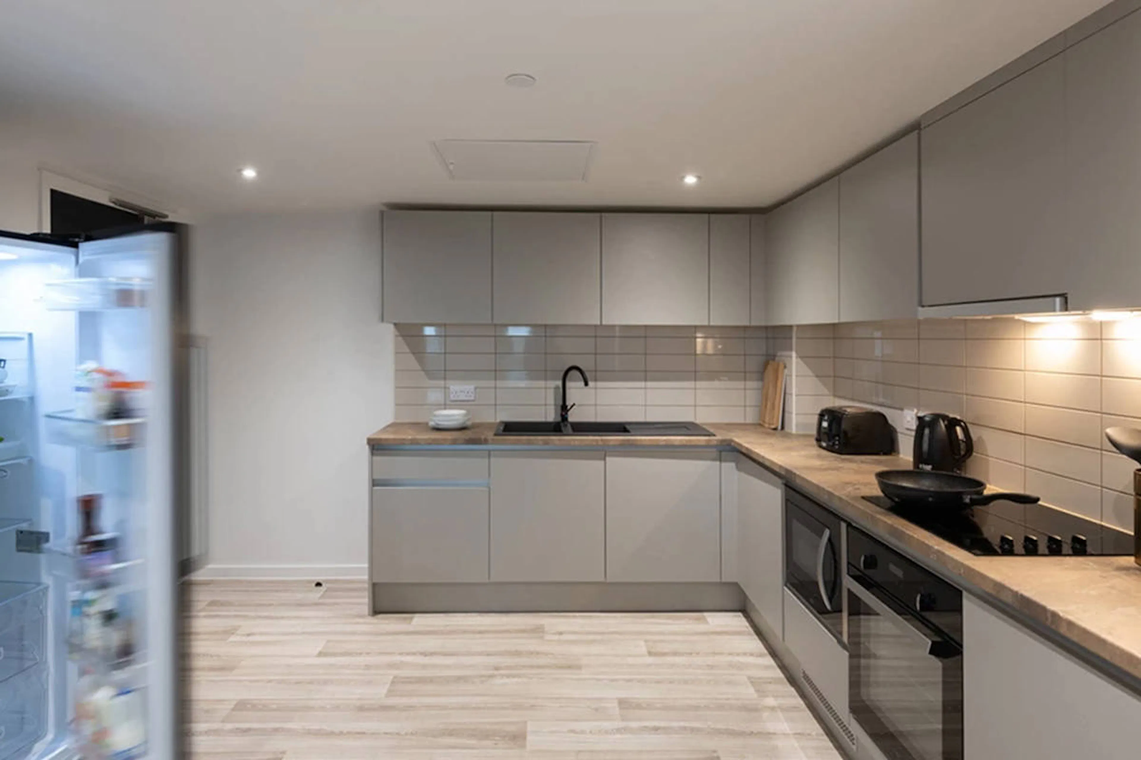 Bronze Ensuite Lower Level KITCHEN 1
