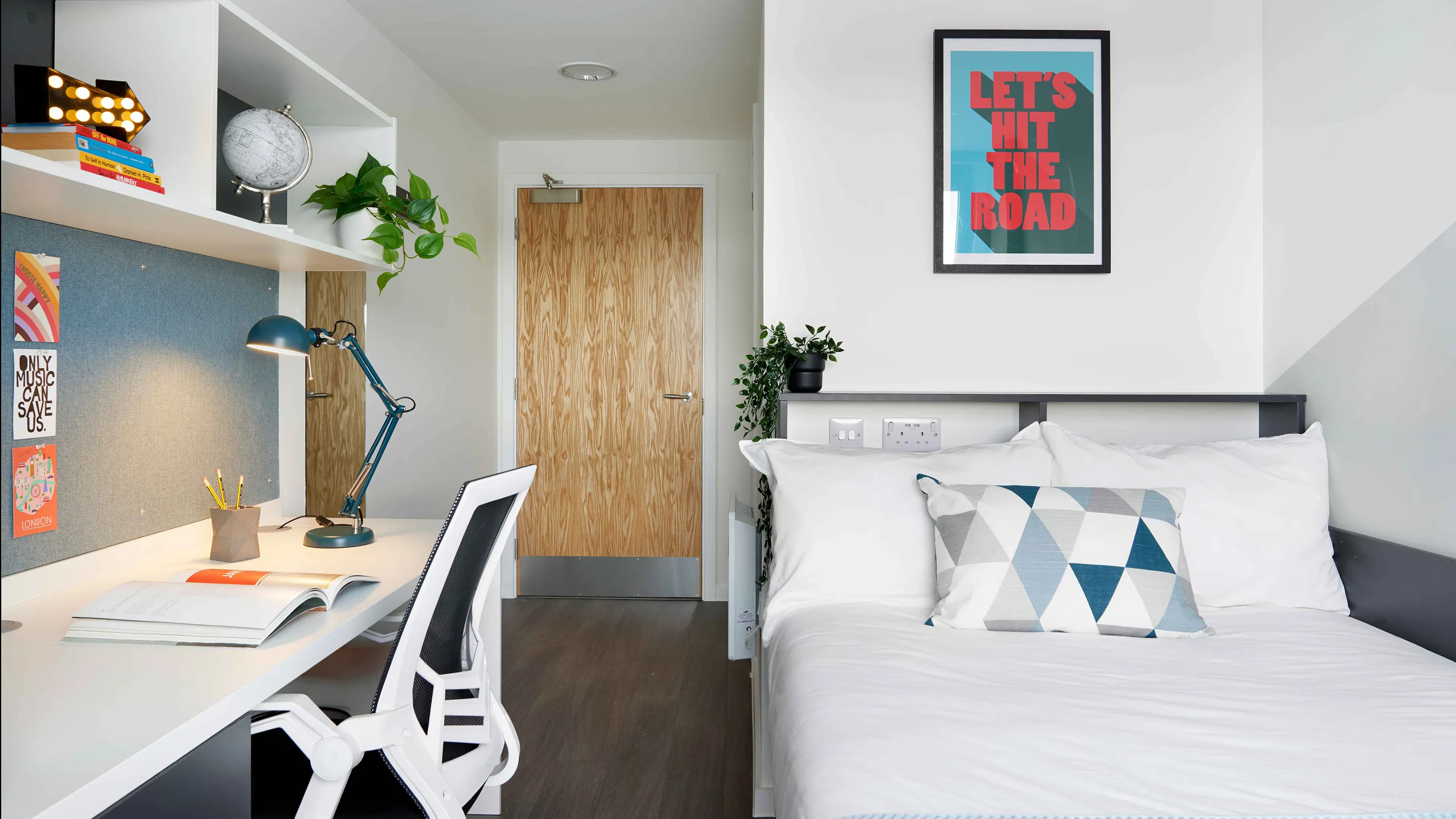 Bronze Ensuite ROOM 1