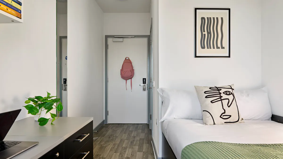 Bronze Ensuite ROOM
