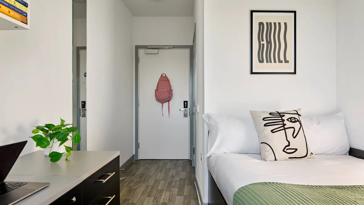 Bronze Ensuite ROOM