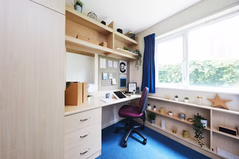 upper-quay-house-gloucester-ROOM