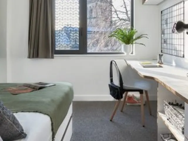 Bronze En-Suite room image 1