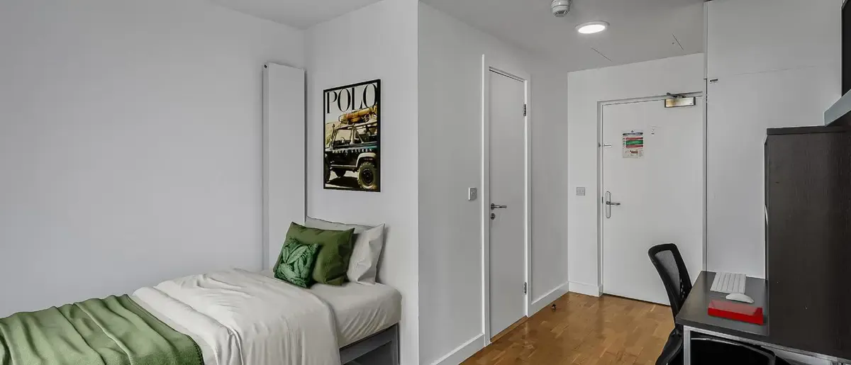 chapter-kings-cross-1-london-bronze ensuite  Upper level