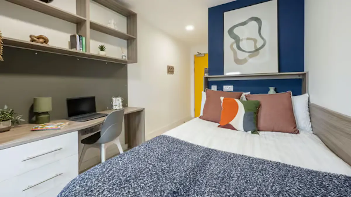 Bronze Ensuite ROOM