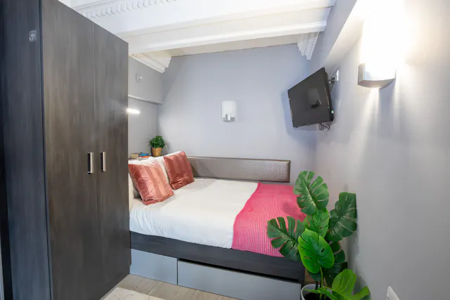 Bronze Mezzanine Apartment room image 1