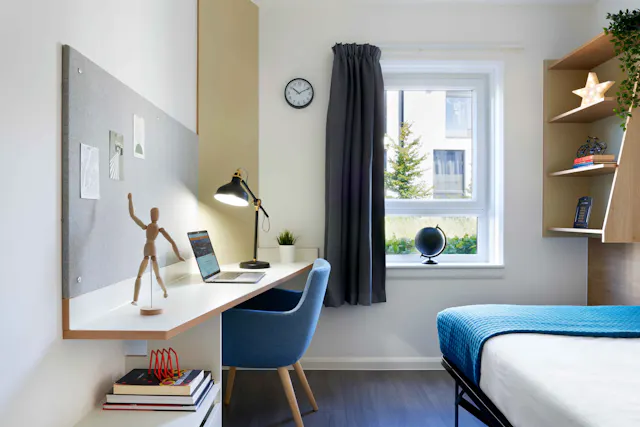 Bronze Plus Ensuite room image 1
