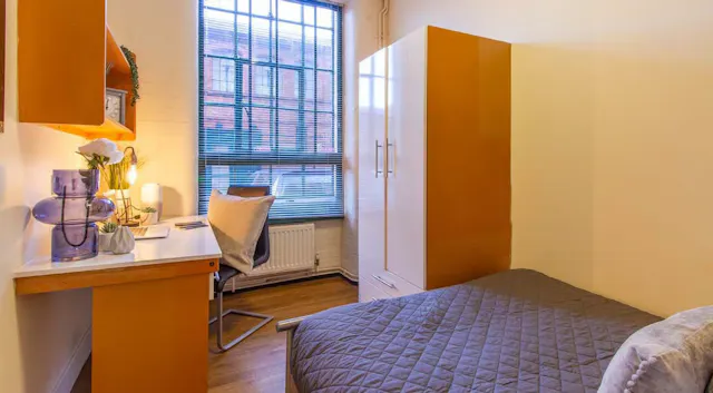 Gold Room room image 1