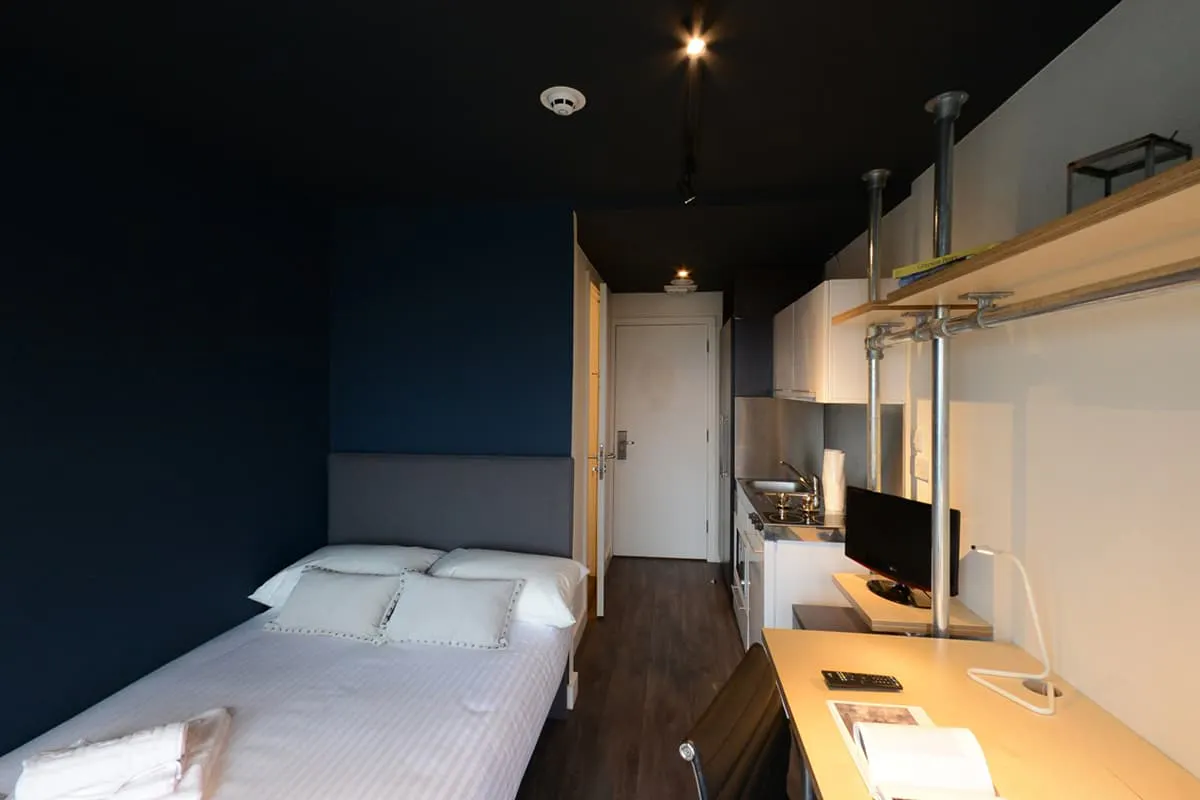 ROOM ROOM 3