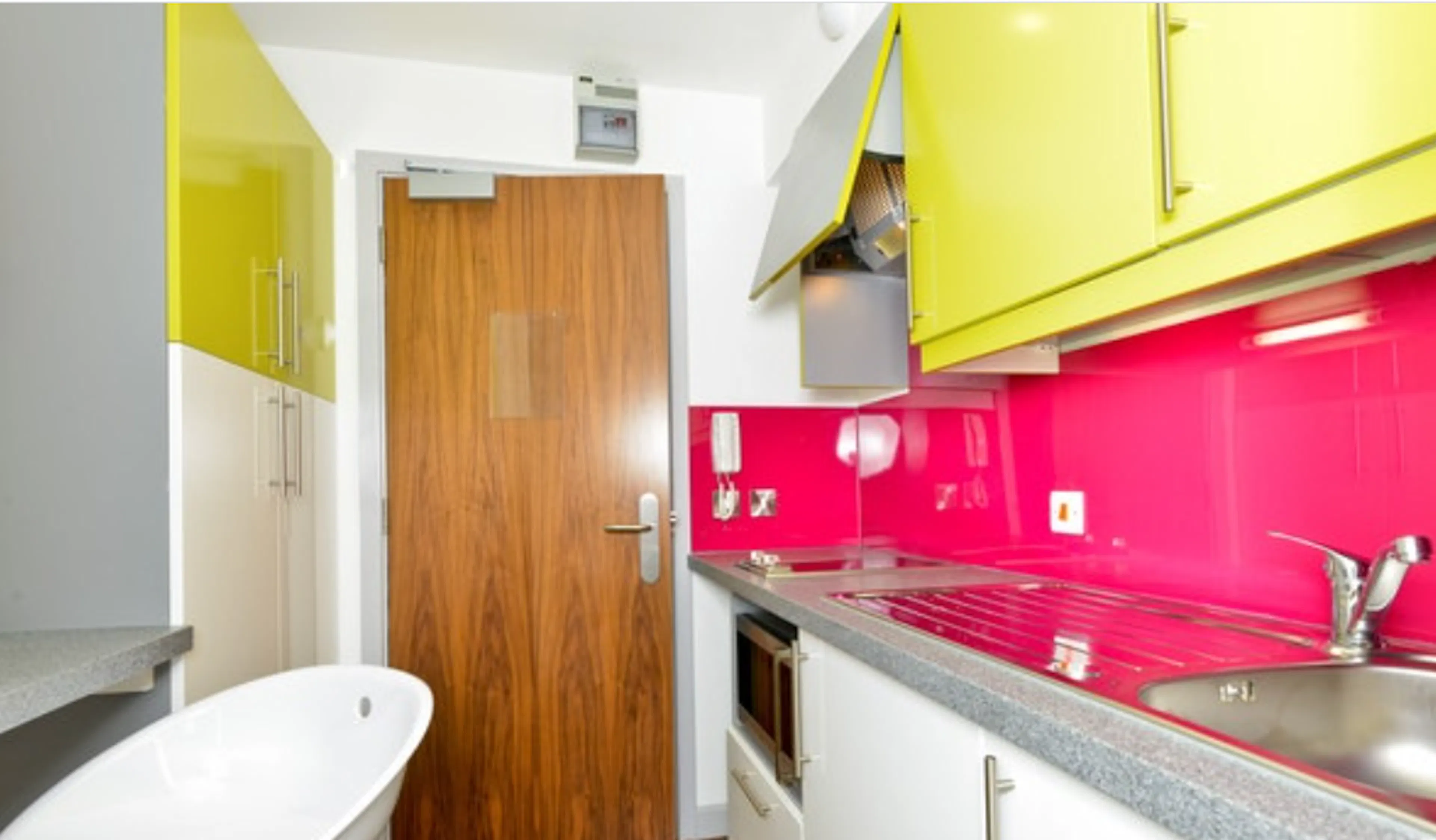 Bronze Studio KITCHEN 4