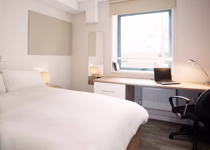 islington-residence-london-Bronze Studio-Lower Level-1