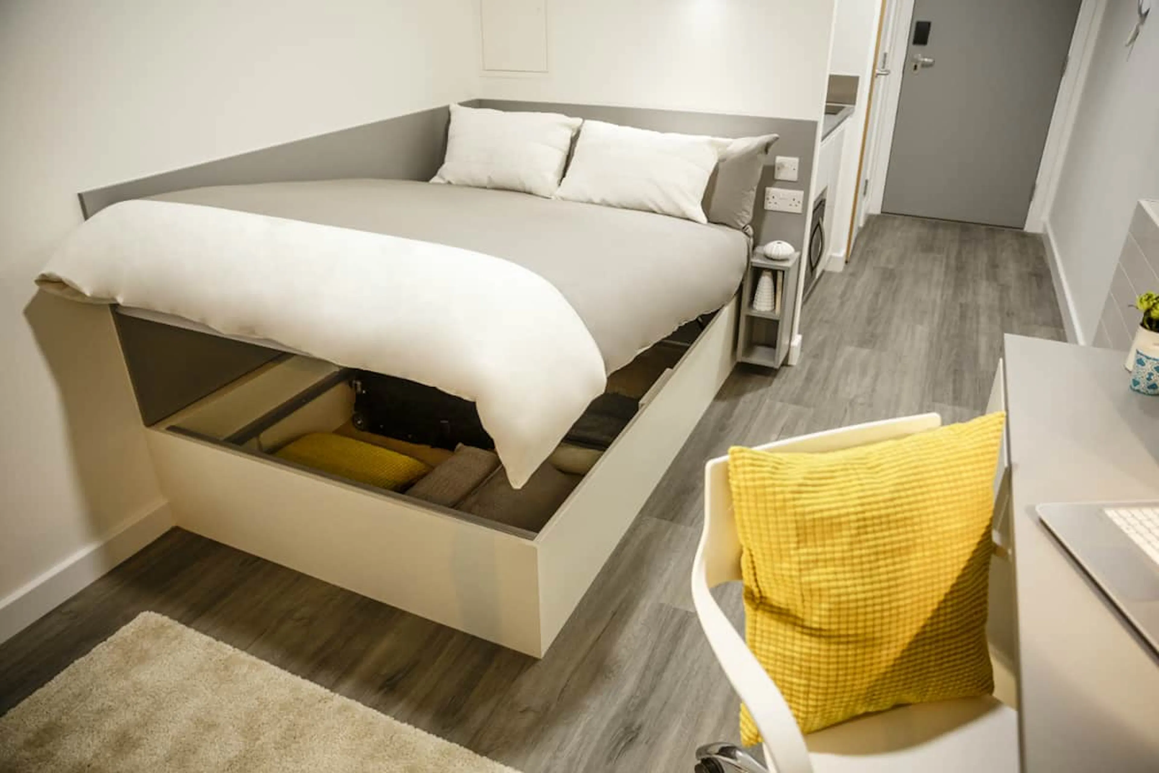 ROOM ROOM 4