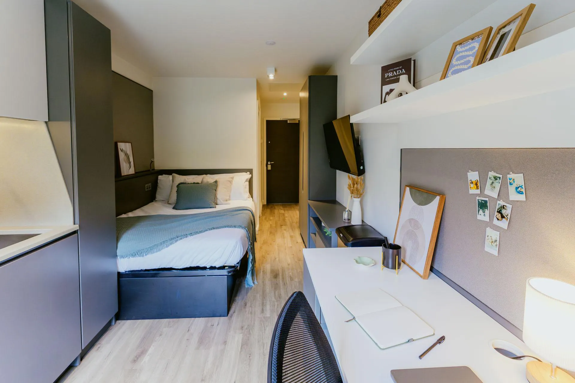 portswood-house-southampton-Bronze Studio