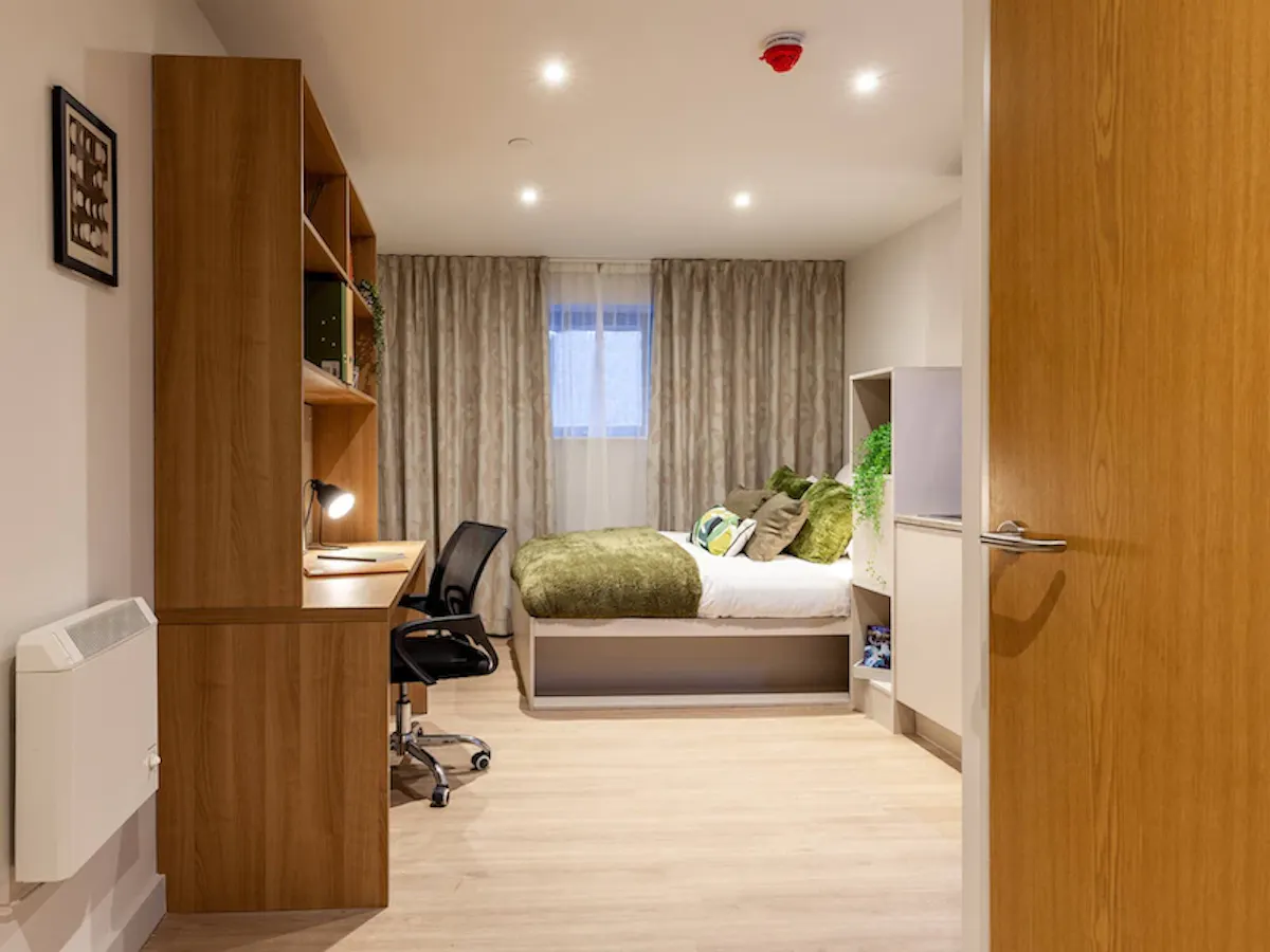 Bronze Studio ROOM
