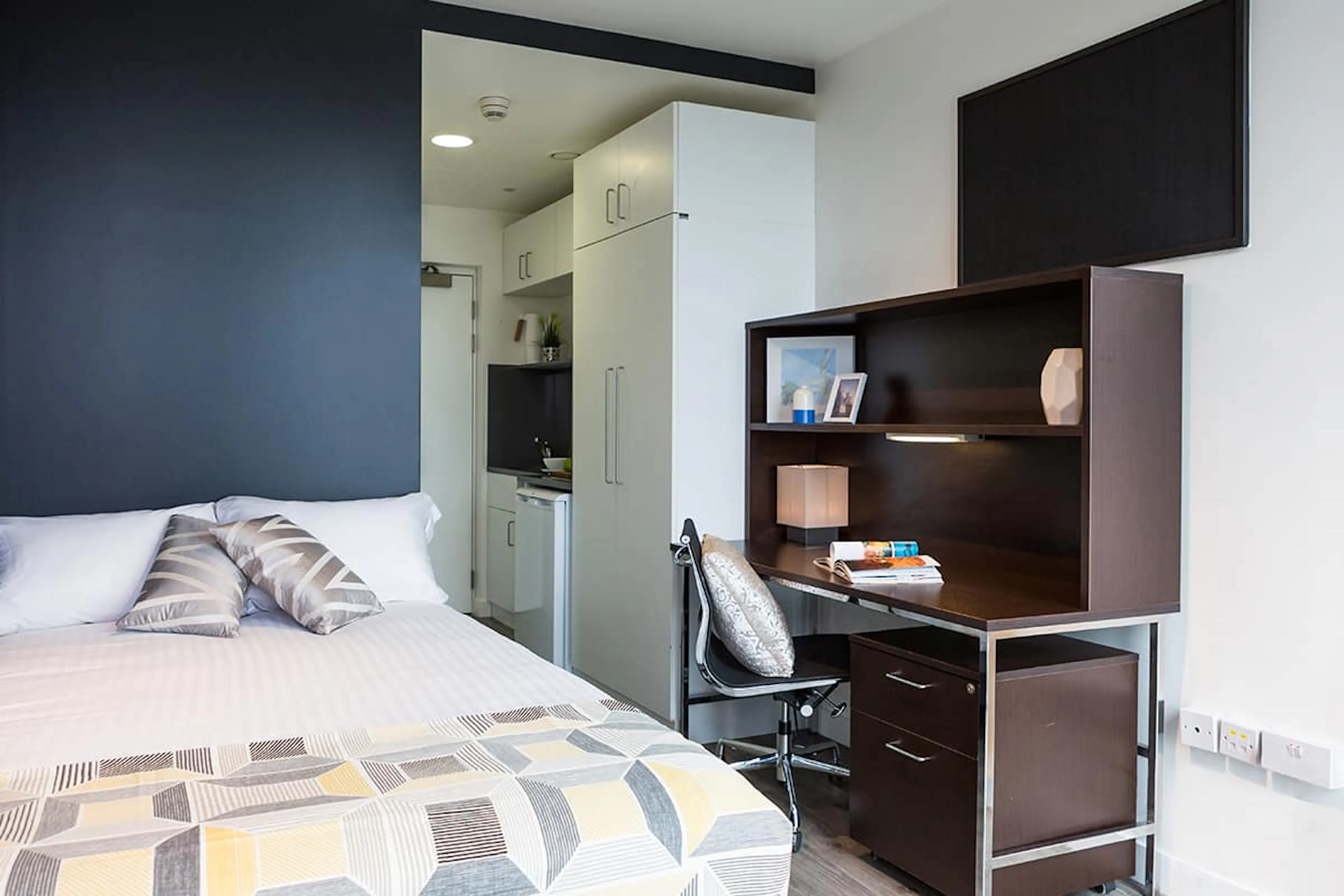 Bronze Studio Upper Level Premium View ROOM 4