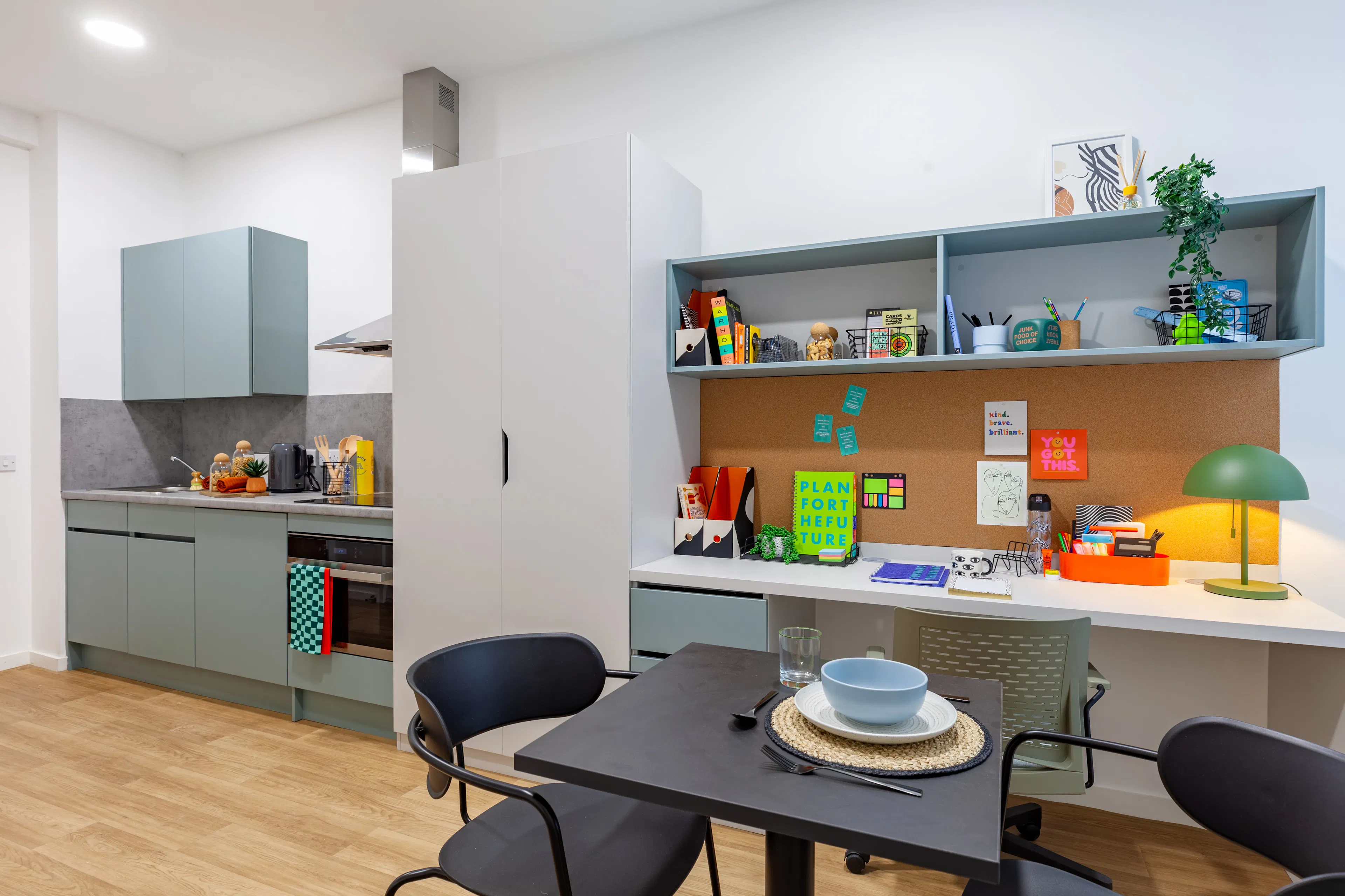 Bronze Studio KITCHEN 1