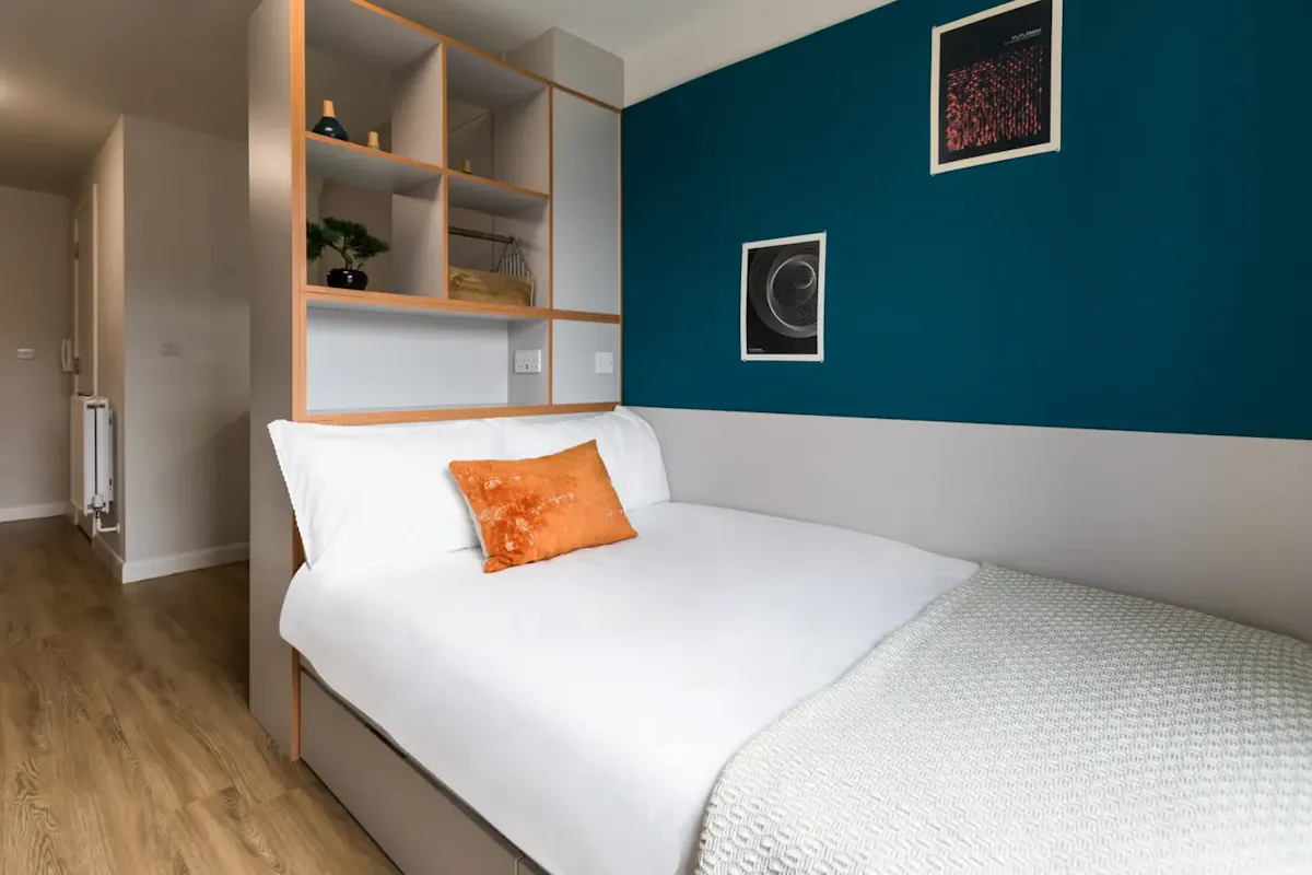 Bronze Studio ROOM